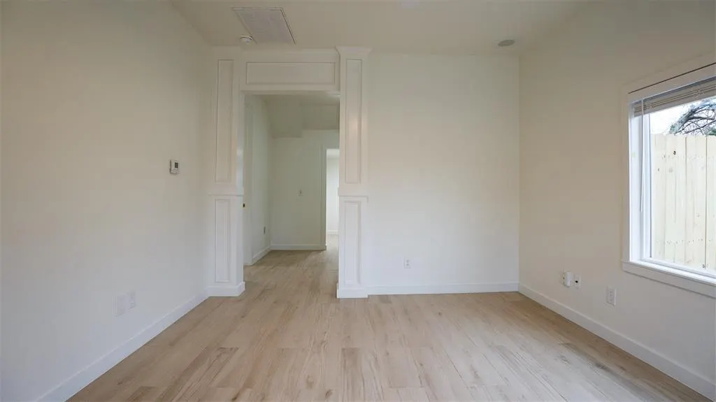 Photo 4 — 15 S Walnut Street, Edmond, OK 73003