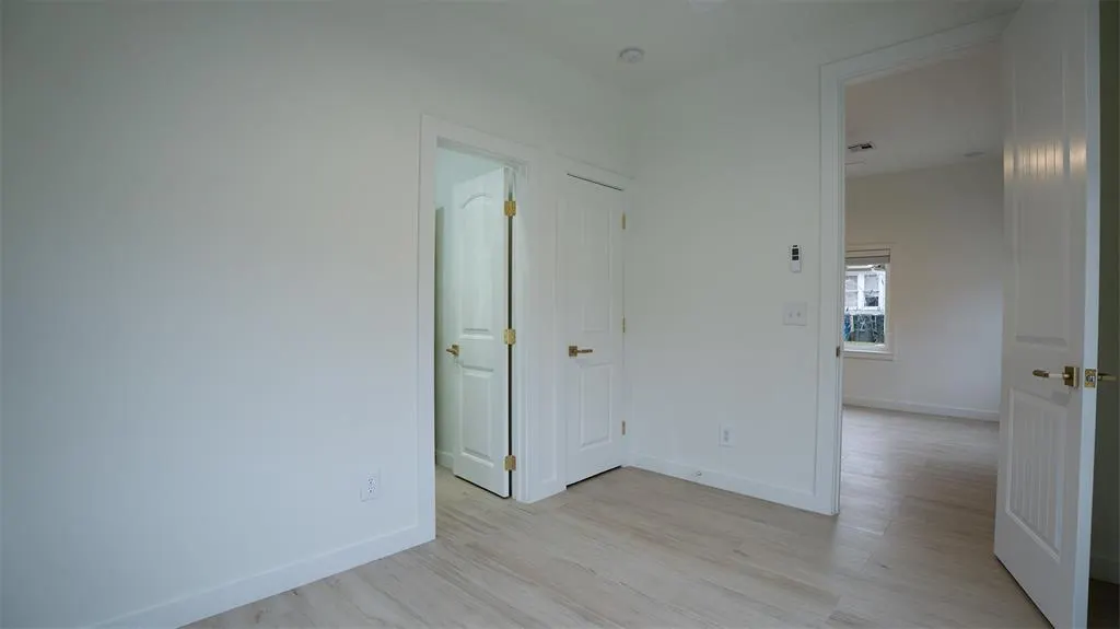 Photo 7 — 15 S Walnut Street, Edmond, OK 73003