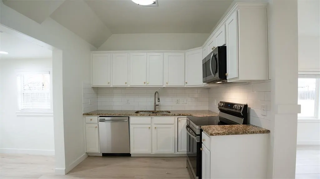 Photo 14 — 15 S Walnut Street, Edmond, OK 73003