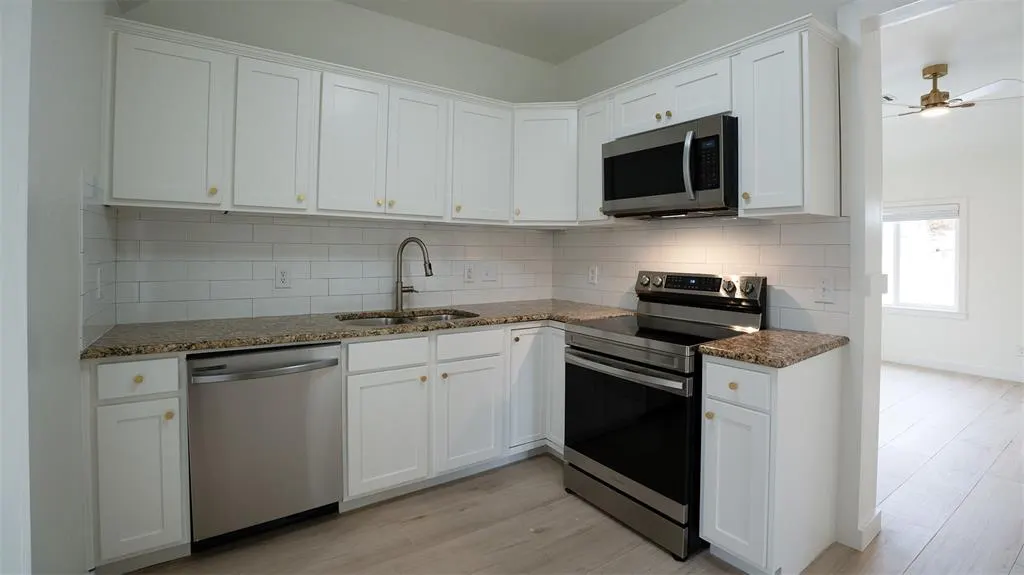 Photo 15 — 15 S Walnut Street, Edmond, OK 73003