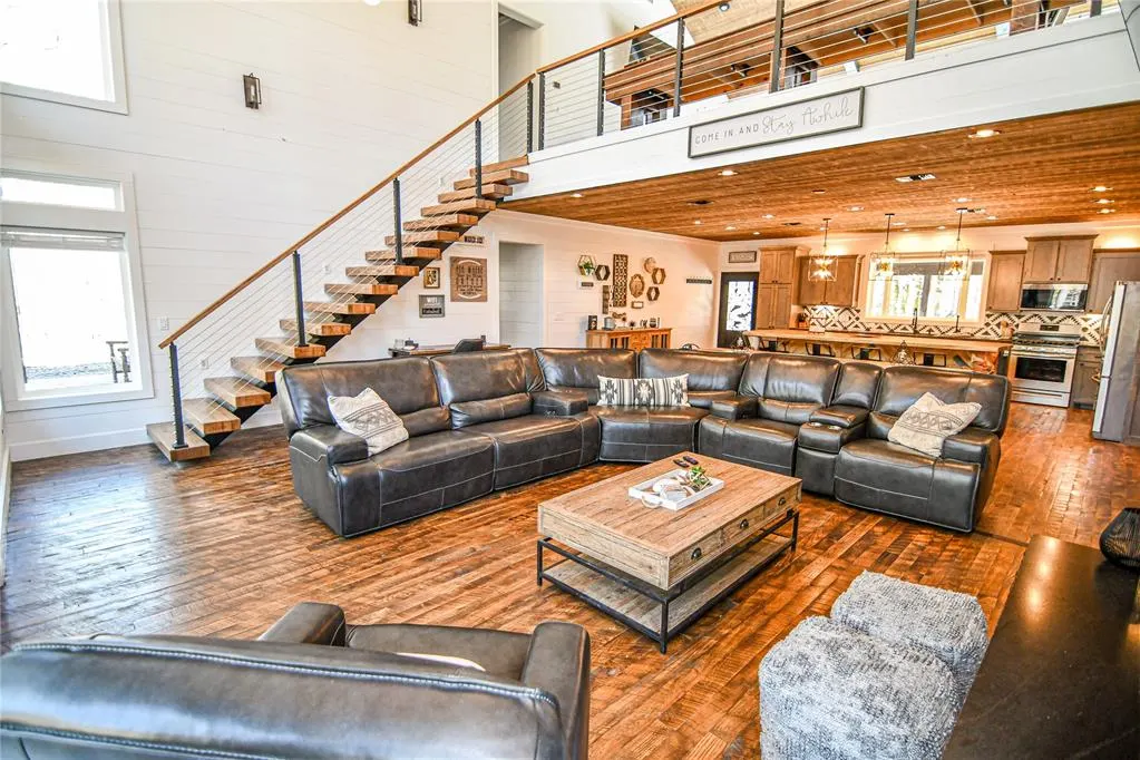Photo 3 — 46 Conifer Trail, Broken Bow, OK 74728