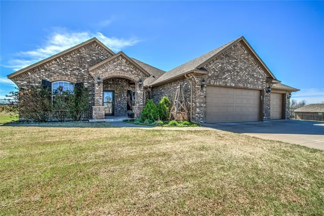 Front exterior — 2107 E Sooner Road, Tuttle, OK 73089