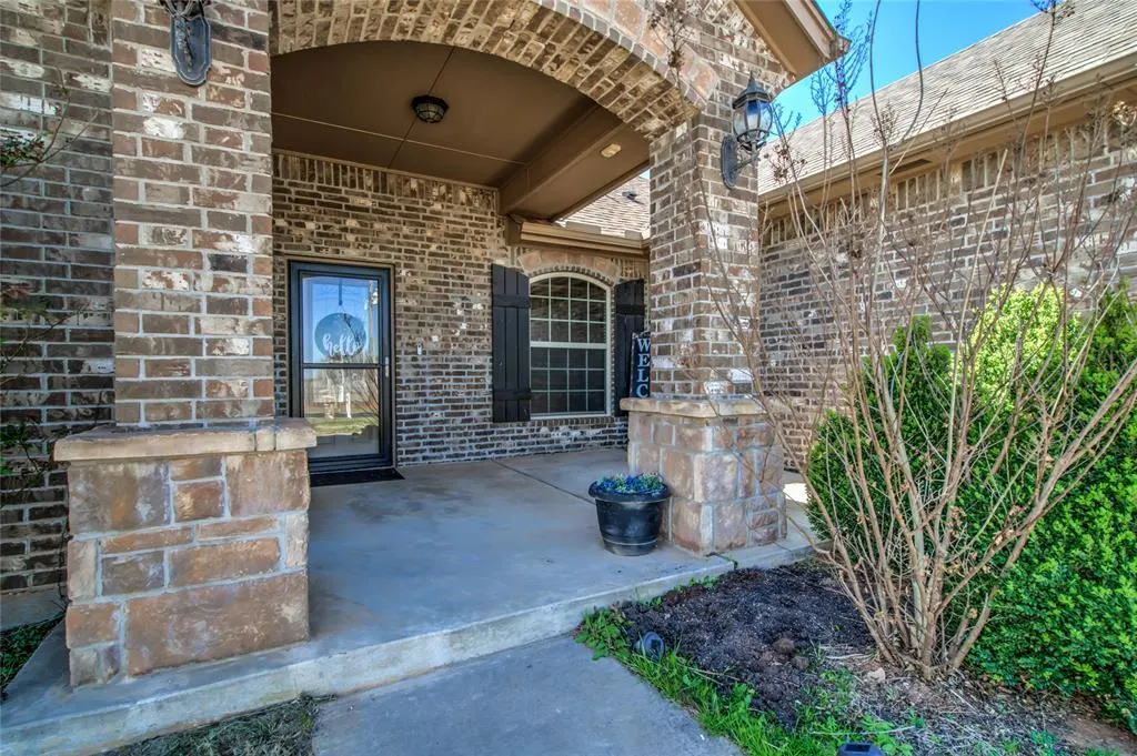 Photo 6 — 2107 E Sooner Road, Tuttle, OK 73089