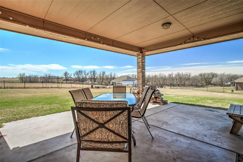 Photo 11 — 2107 E Sooner Road, Tuttle, OK 73089