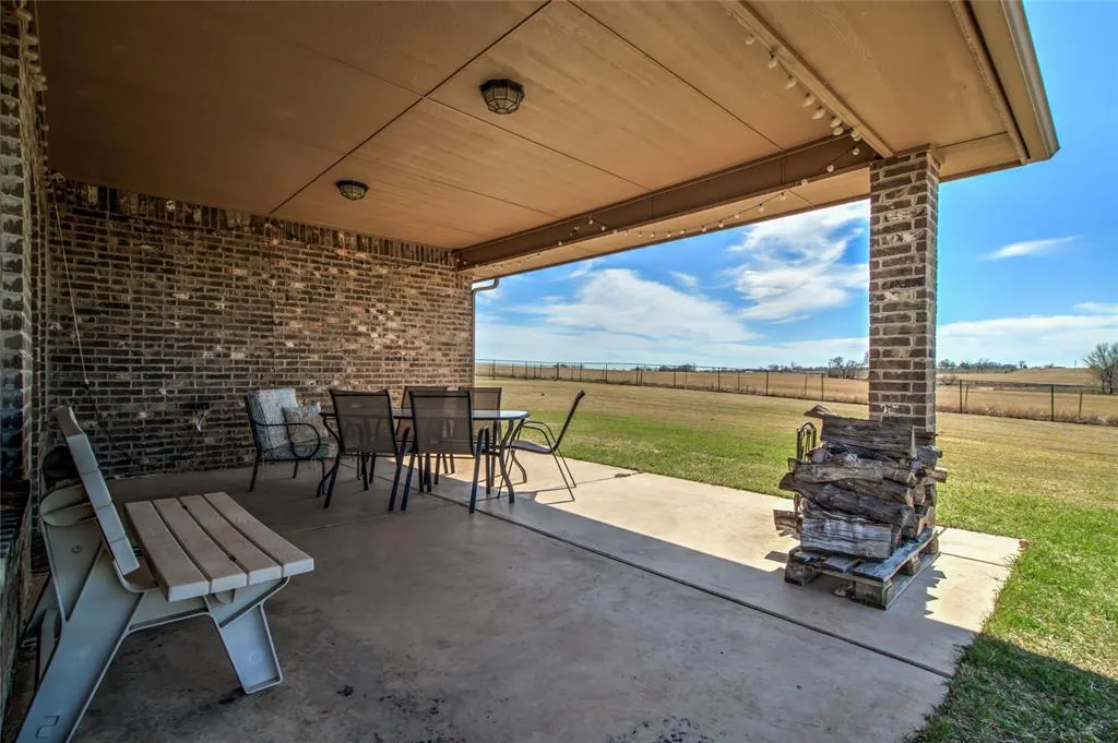 Photo 12 — 2107 E Sooner Road, Tuttle, OK 73089