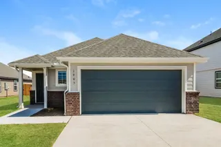 Sold home at 1905 Dogwood Drive