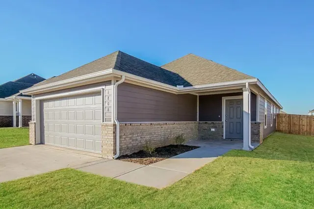 Photo 2 — 1806 Dogwood Drive, El Reno, OK 73036