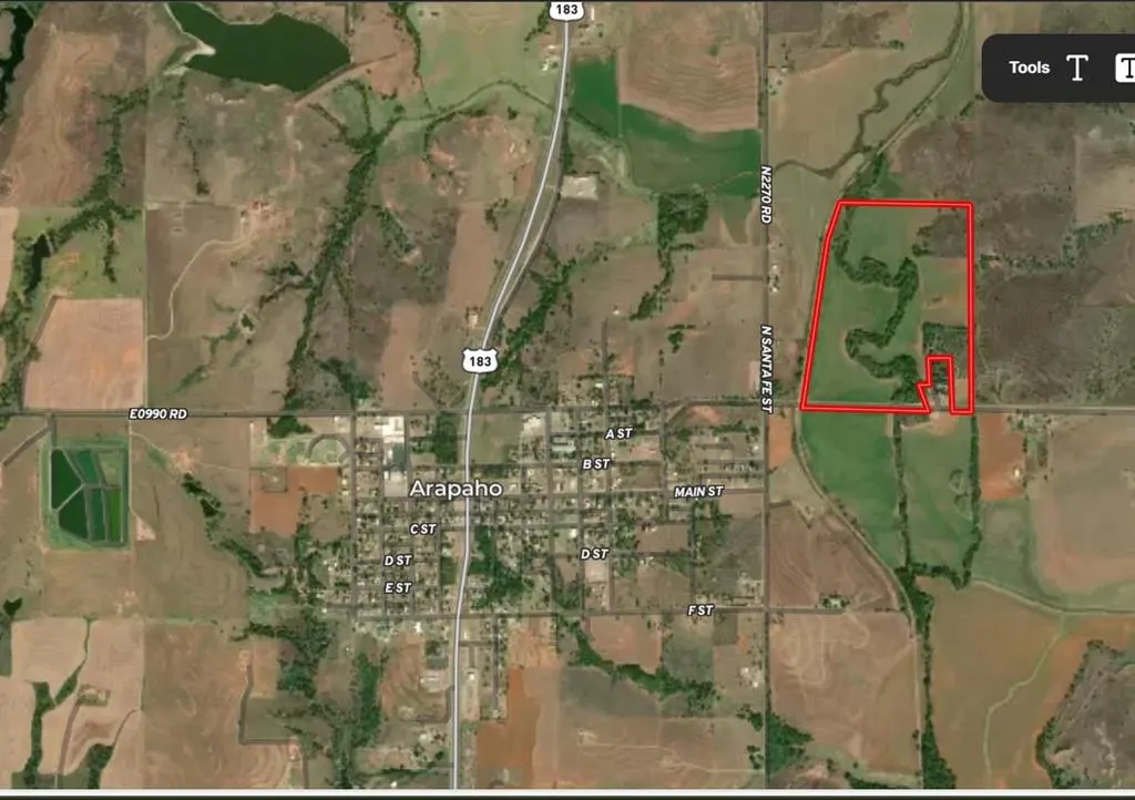 Photo 3 — 100 E Arapho Road, Arapaho, OK 73620