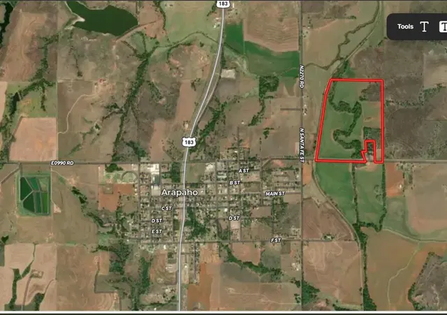 Photo 3 — 100 E Arapho Road, Arapaho, OK 73620