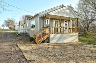 Sold home at 208 E 10th Street