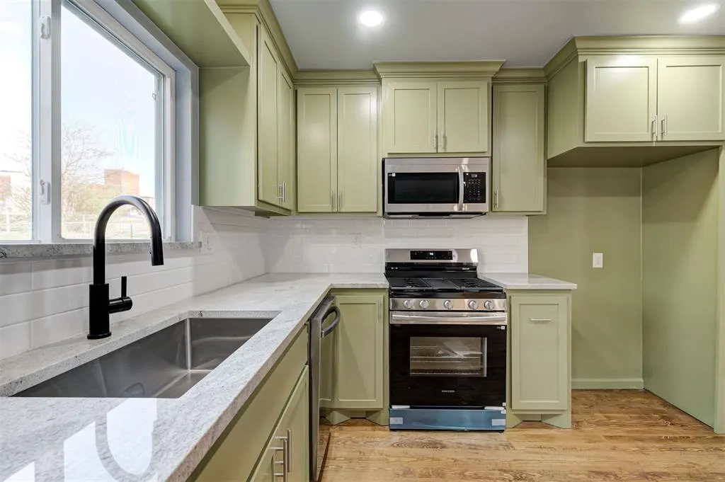 Photo 17 — 208 E 10th Street, Chandler, OK 74834