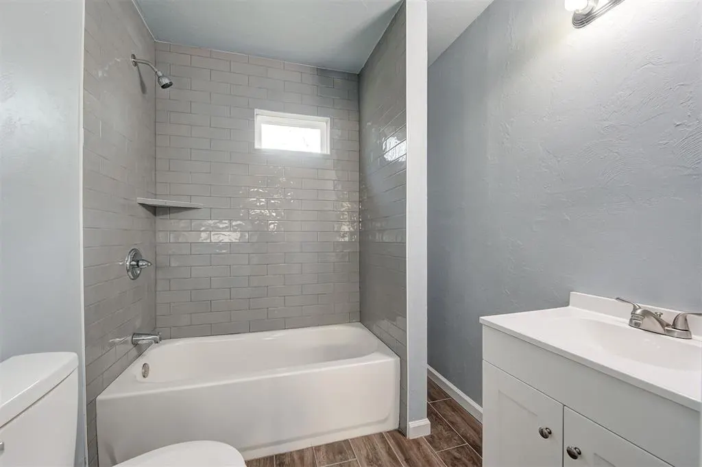 Photo 23 — 208 E 10th Street, Chandler, OK 74834