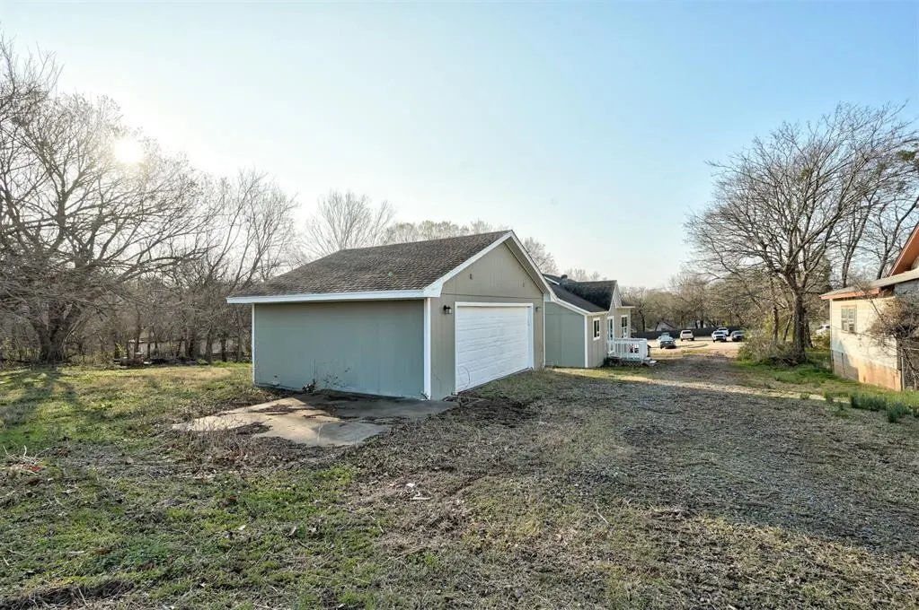 Photo 26 — 208 E 10th Street, Chandler, OK 74834