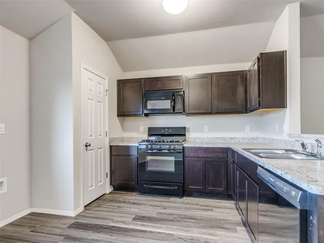 Photo 6 — 1517 NW 112th Street, Oklahoma City, OK 73114
