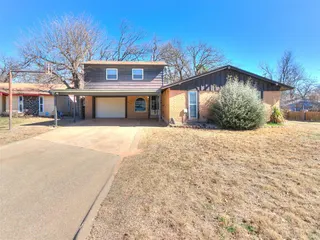 Sold home at 7601 NW 14th Street