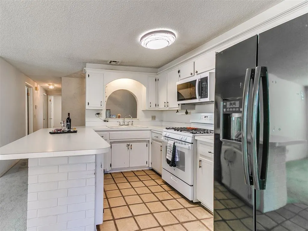 Photo 10 — 7601 NW 14th Street, Oklahoma City, OK 73127