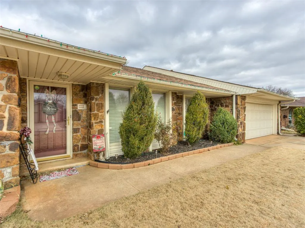 Photo 3 — 5213 NW 111th Terrace, Oklahoma City, OK 73162