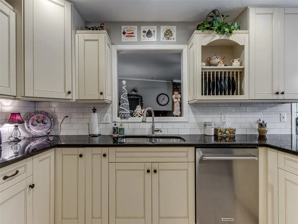 Photo 9 — 5213 NW 111th Terrace, Oklahoma City, OK 73162