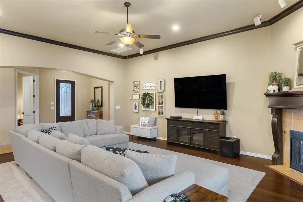 Photo 3 — 1433 Glenolde Place, Edmond, OK 73003