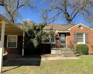 Sold home at 3001 NW 44th Street