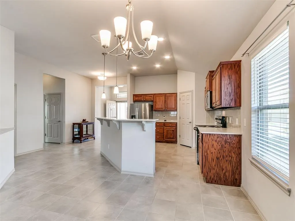 Photo 11 — 12508 Native Hill Drive, Choctaw, OK 73020