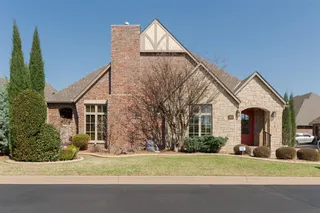 Sold home at 1021 Villas Creek Drive