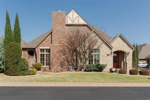 Front exterior — 1021 Villas Creek Drive, Edmond, OK 73003