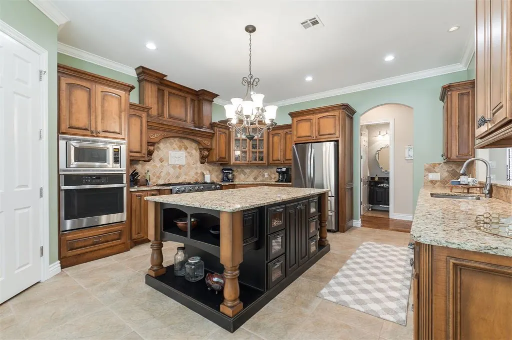 Photo 23 — 1021 Villas Creek Drive, Edmond, OK 73003
