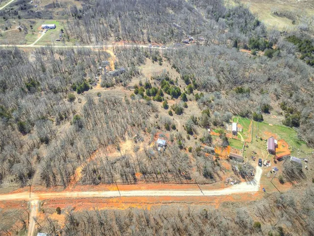 Photo 3 — Skyview Drive, Tecumseh, OK 74873