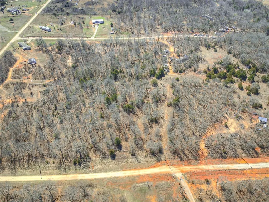Photo 4 — Skyview Drive, Tecumseh, OK 74873