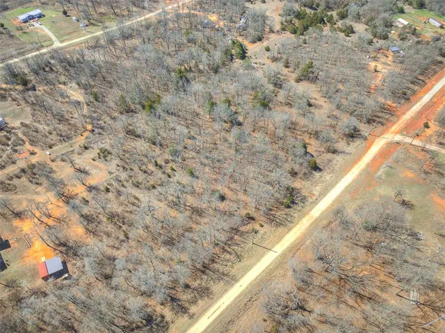 Photo 7 — Skyview Drive, Tecumseh, OK 74873
