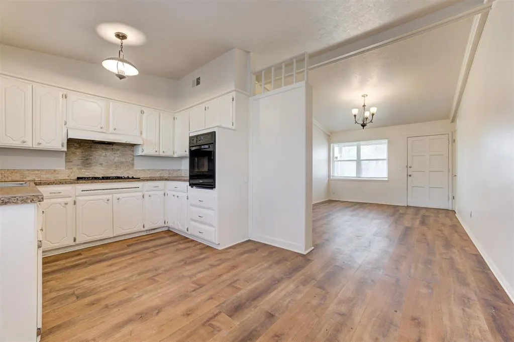 Photo 12 — 1433 NW 104th Terrace, Oklahoma City, OK 73114