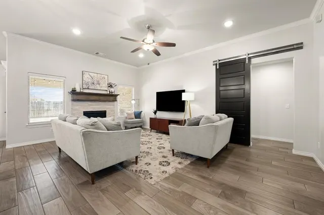 Photo 4 — 616 Windy Lane, Yukon, OK 73099