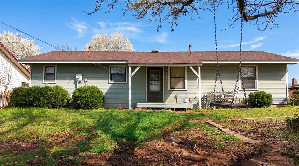 Photo 5 — 405 N Missouri Street, Elmore City, OK 73433