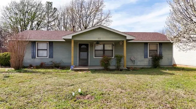 Front exterior — 405 N Missouri Street, Elmore City, OK 73433