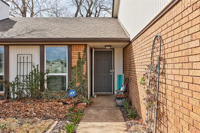 Photo 3 — 804 Smalley Drive, Norman, OK 73071