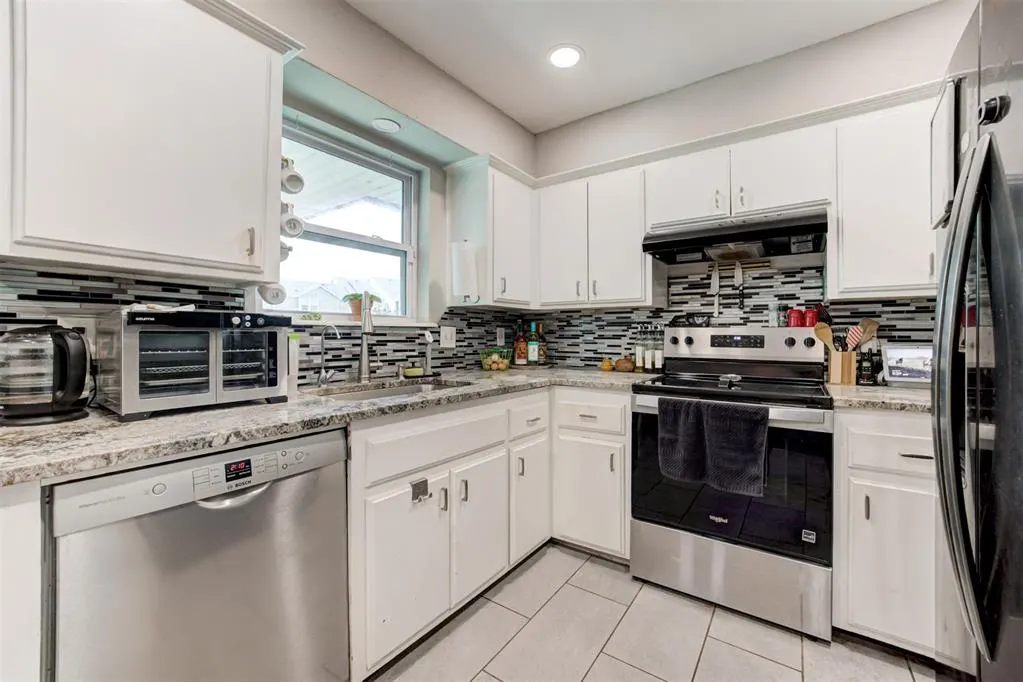 Photo 12 — 804 Smalley Drive, Norman, OK 73071