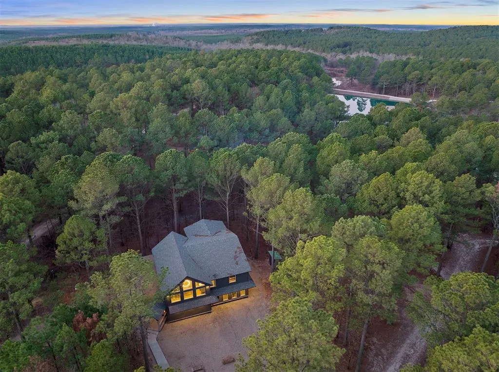 Photo 2 — 20 Resting River Trail, Broken Bow, OK 74728