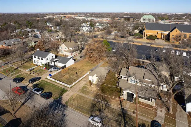 Photo 3 — 317 W Symmes Street, Norman, OK 73069