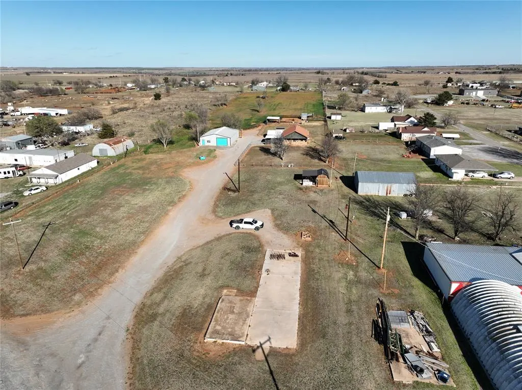 Photo 4 — 708 Town East Ash Street, Carnegie, OK 73015