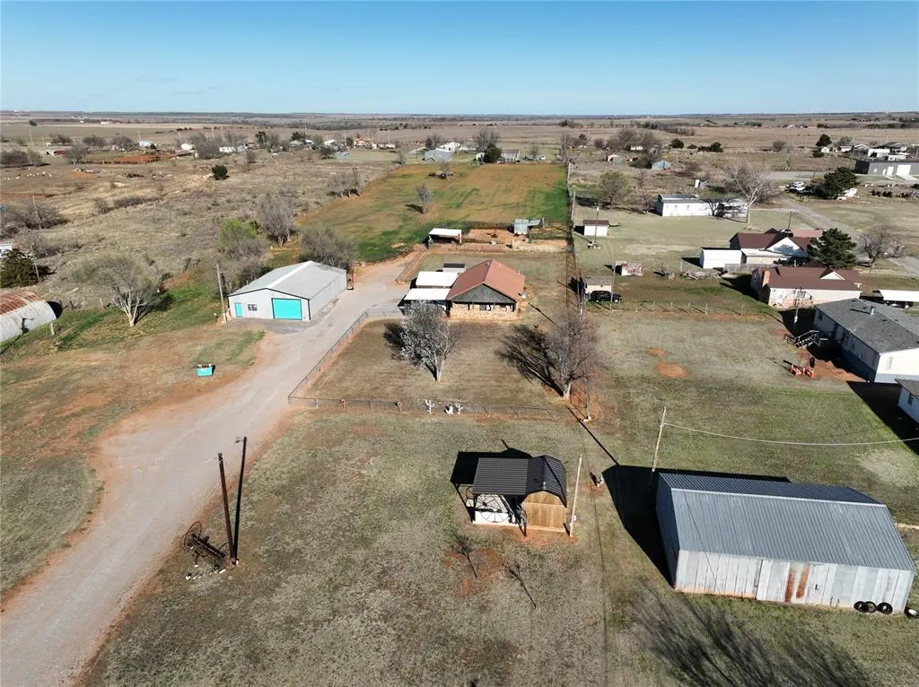Photo 7 — 708 Town East Ash Street, Carnegie, OK 73015