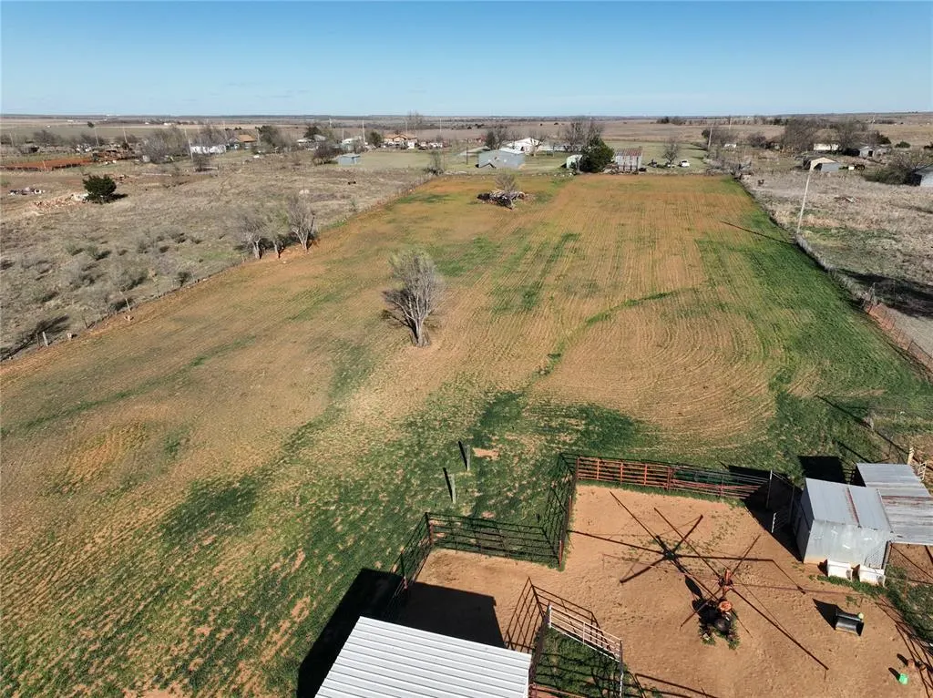 Photo 17 — 708 Town East Ash Street, Carnegie, OK 73015