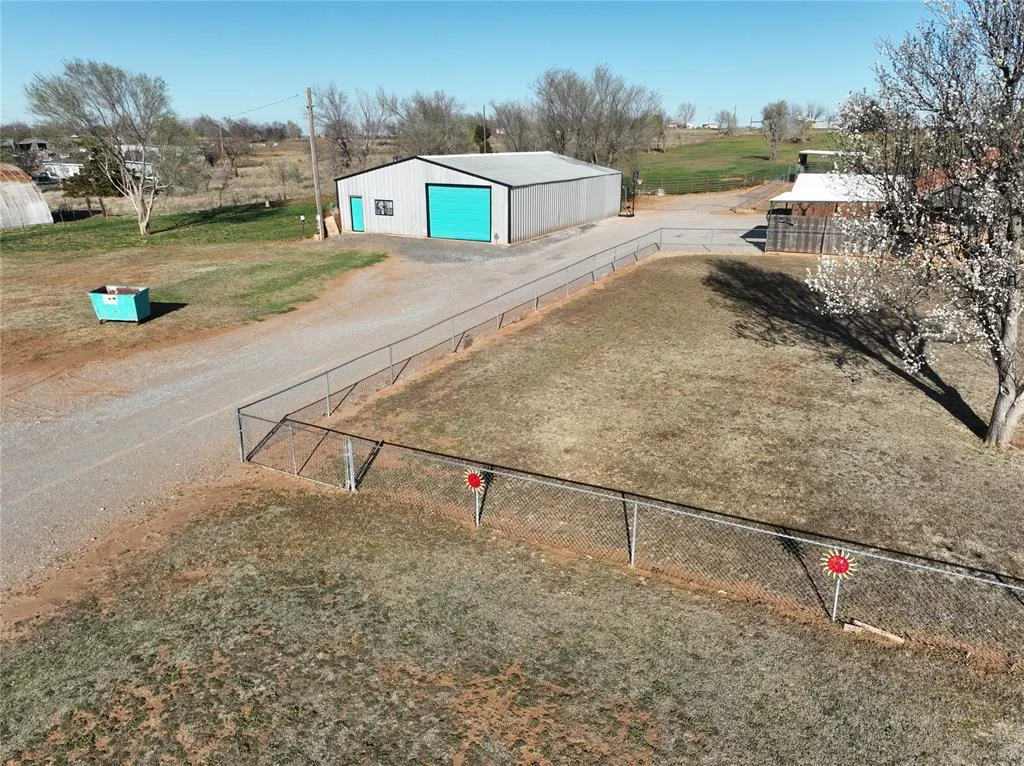 Photo 21 — 708 Town East Ash Street, Carnegie, OK 73015