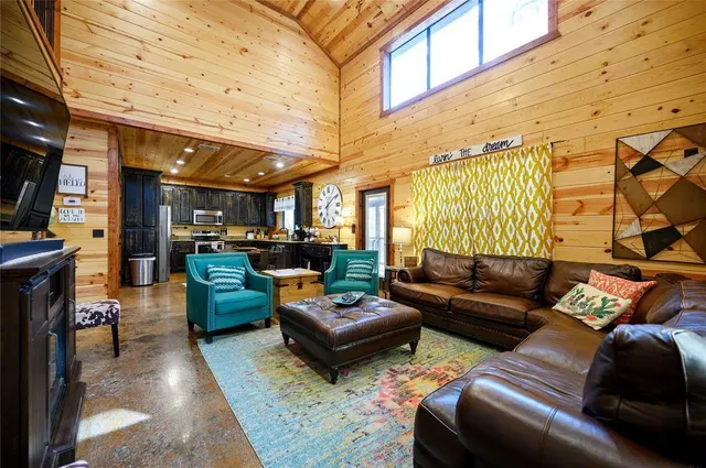 Photo 8 — 318 Camp Ranch Road, Broken Bow, OK 74728