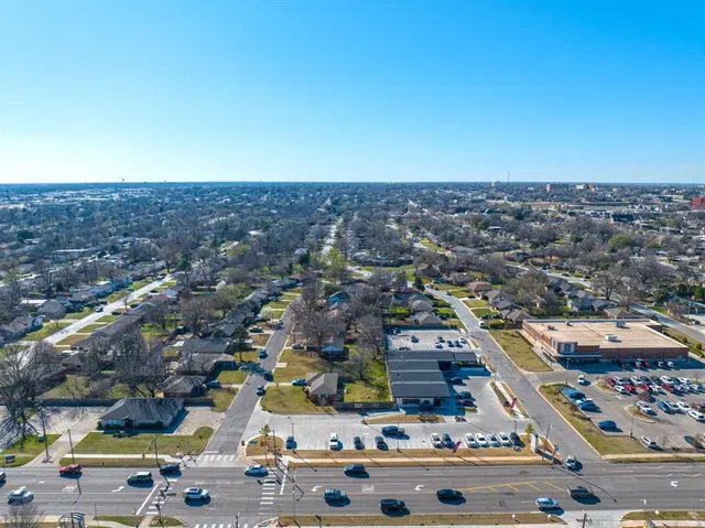 Photo 8 — 2909 Nimitz Boulevard, Oklahoma City, OK 73112