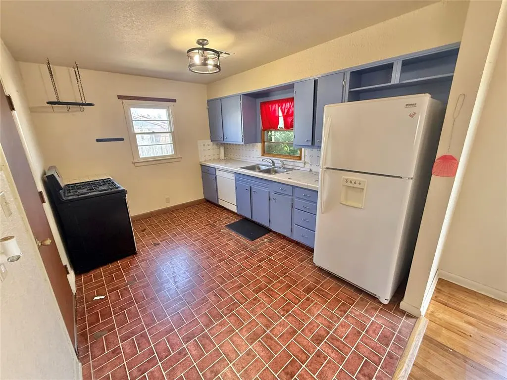 Photo 6 — 1700 N Lee Street, Altus, OK 73521
