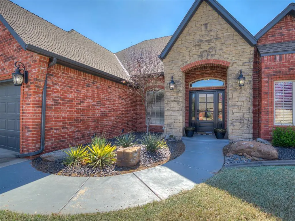 Photo 2 — 2804 SW 137th Street, Oklahoma City, OK 73170