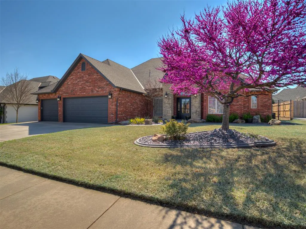 Photo 3 — 2804 SW 137th Street, Oklahoma City, OK 73170