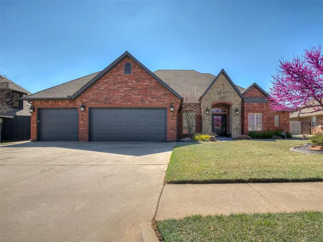 Photo 4 — 2804 SW 137th Street, Oklahoma City, OK 73170
