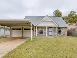 Sold home at 1013 NW 6th Street